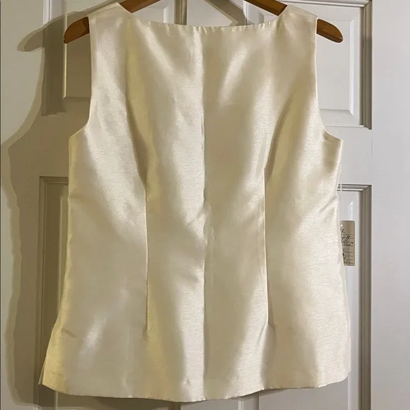 Sleeveless Silk Shell in Cream - Picture 3 of 5